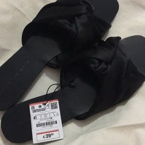 NWT❗️ Zara knotted flat sandals ❤️✨